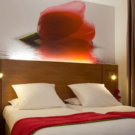 Mercure Centre Hotel 4*